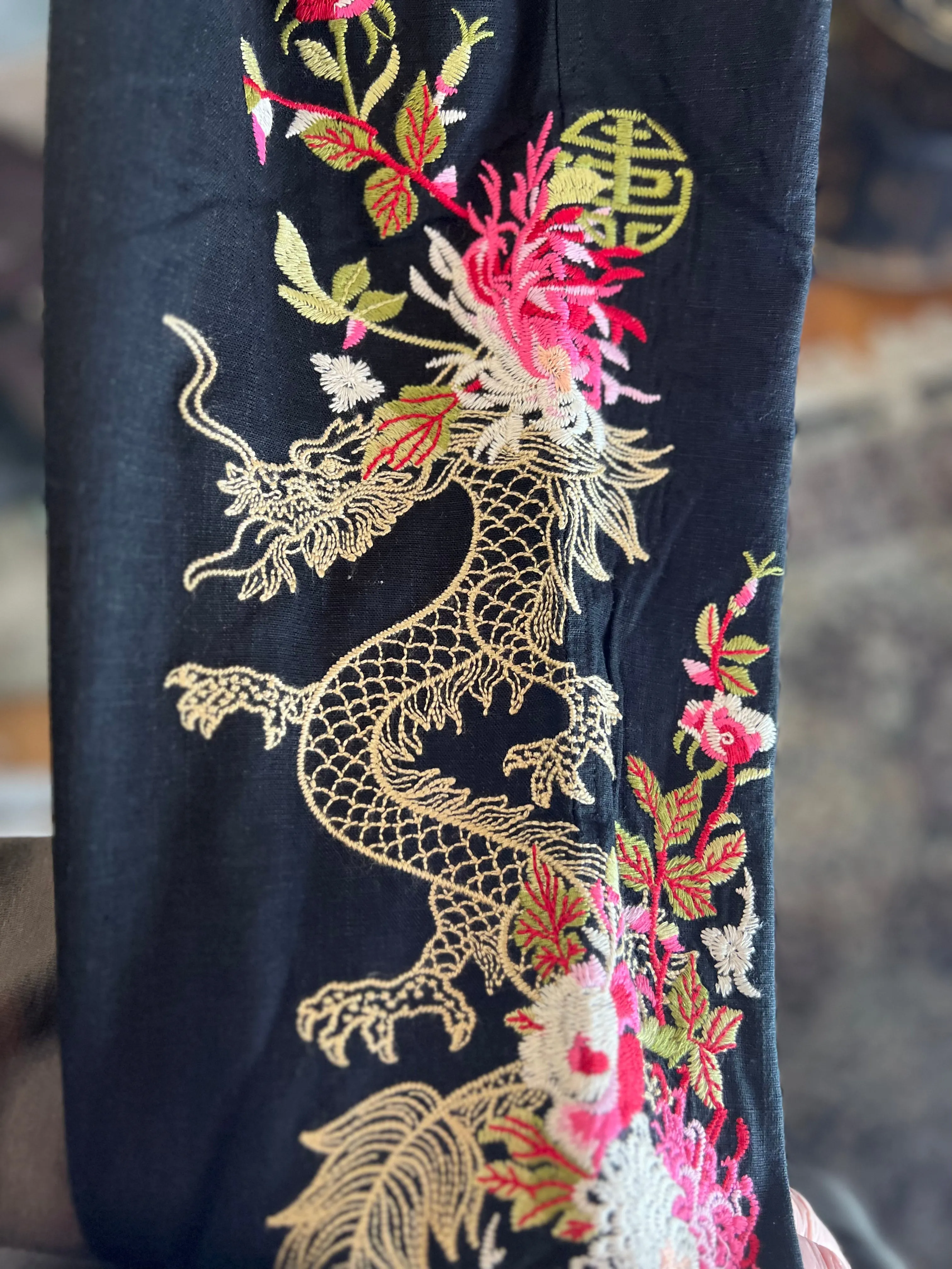 3047 Linen Tapered Pant w/embroidered Dragon-Black