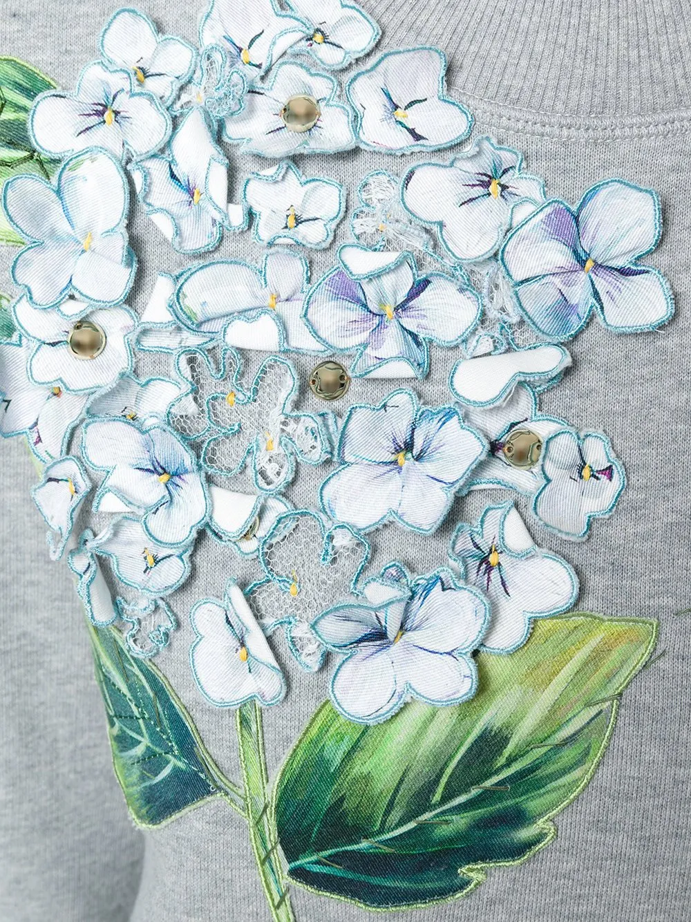 Hydrangea Appliqu̩ Sweatshirt