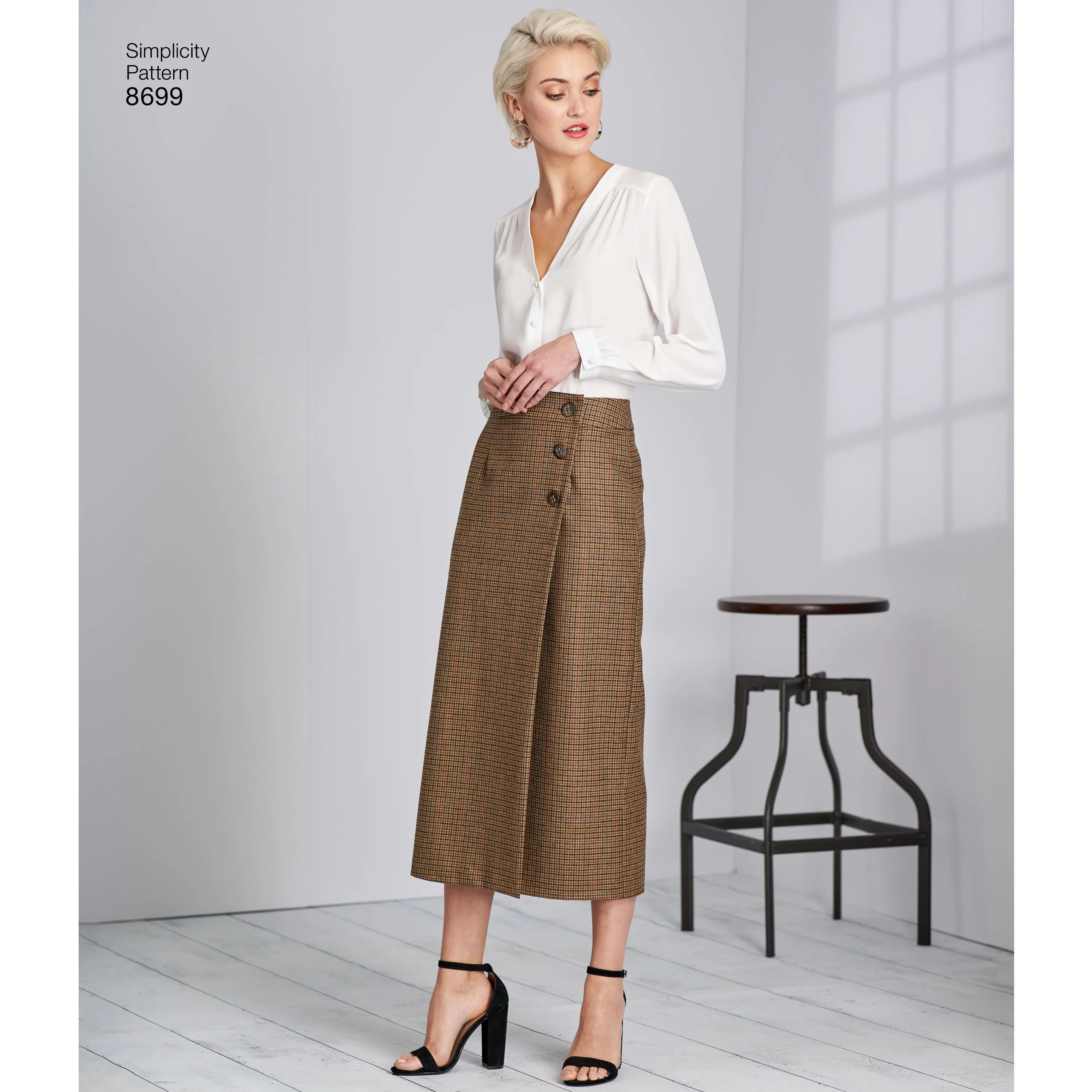 Simplicity Pattern 8699 Women's Wrap Skirts with Length Variations